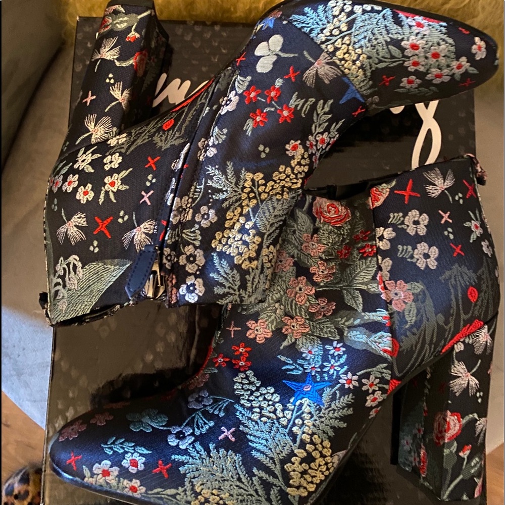 Sam Edelman- (Floral booties) Heel Height 4”